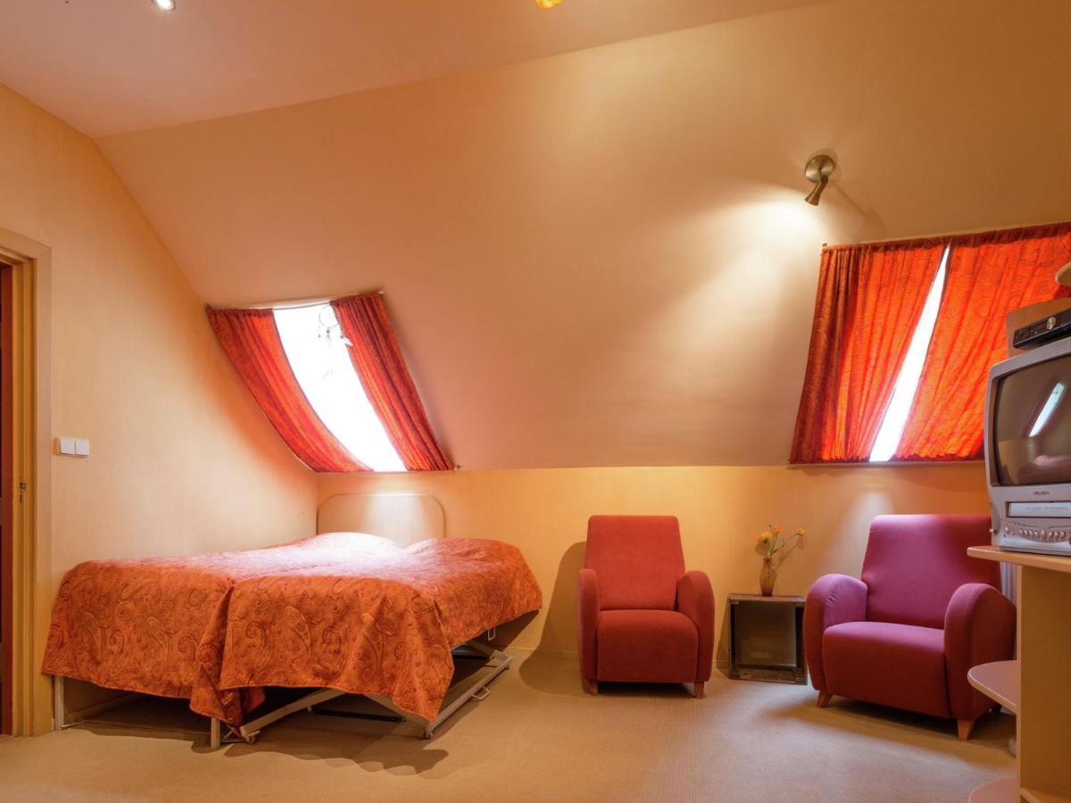 Quietly Located Farmhouse With Sauna And Hot Tub Balkbrug Buitenkant foto